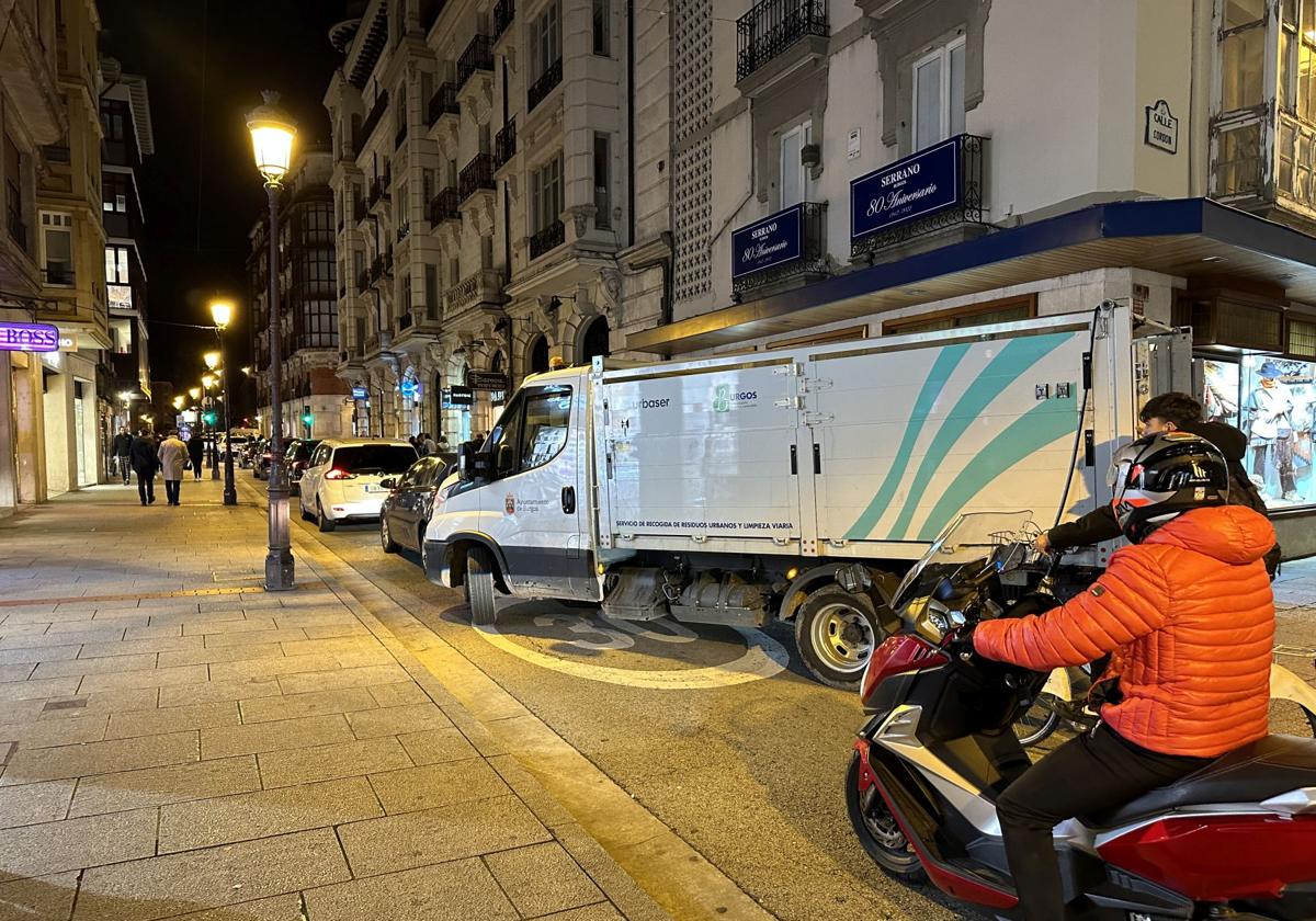 La calle Santander soporta actualmente un importante tráfico.