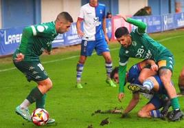 El CD Arenteiro durante el encuentro ante el Real Avilés.