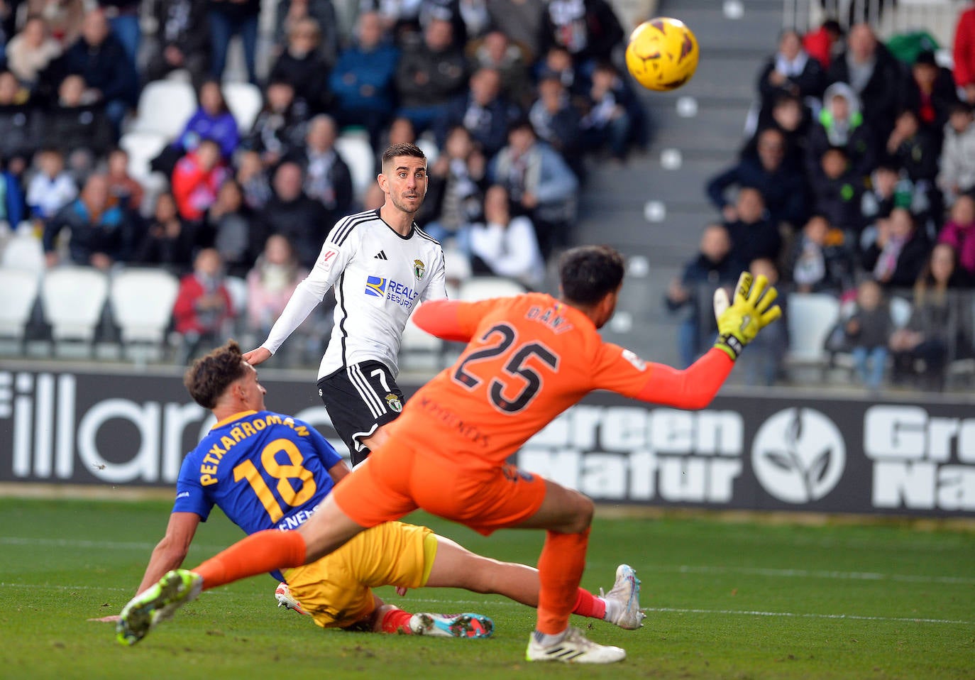 El Burgos CF no puede pasar del empate ante el Andorra