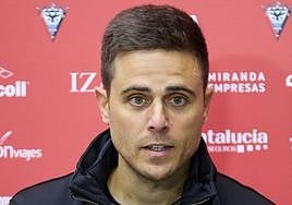 El entrenador del CD Mirandés, Alessio Lisci
