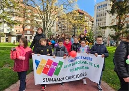 Centenares de personas han marchado hasta el parque Antonio Machado