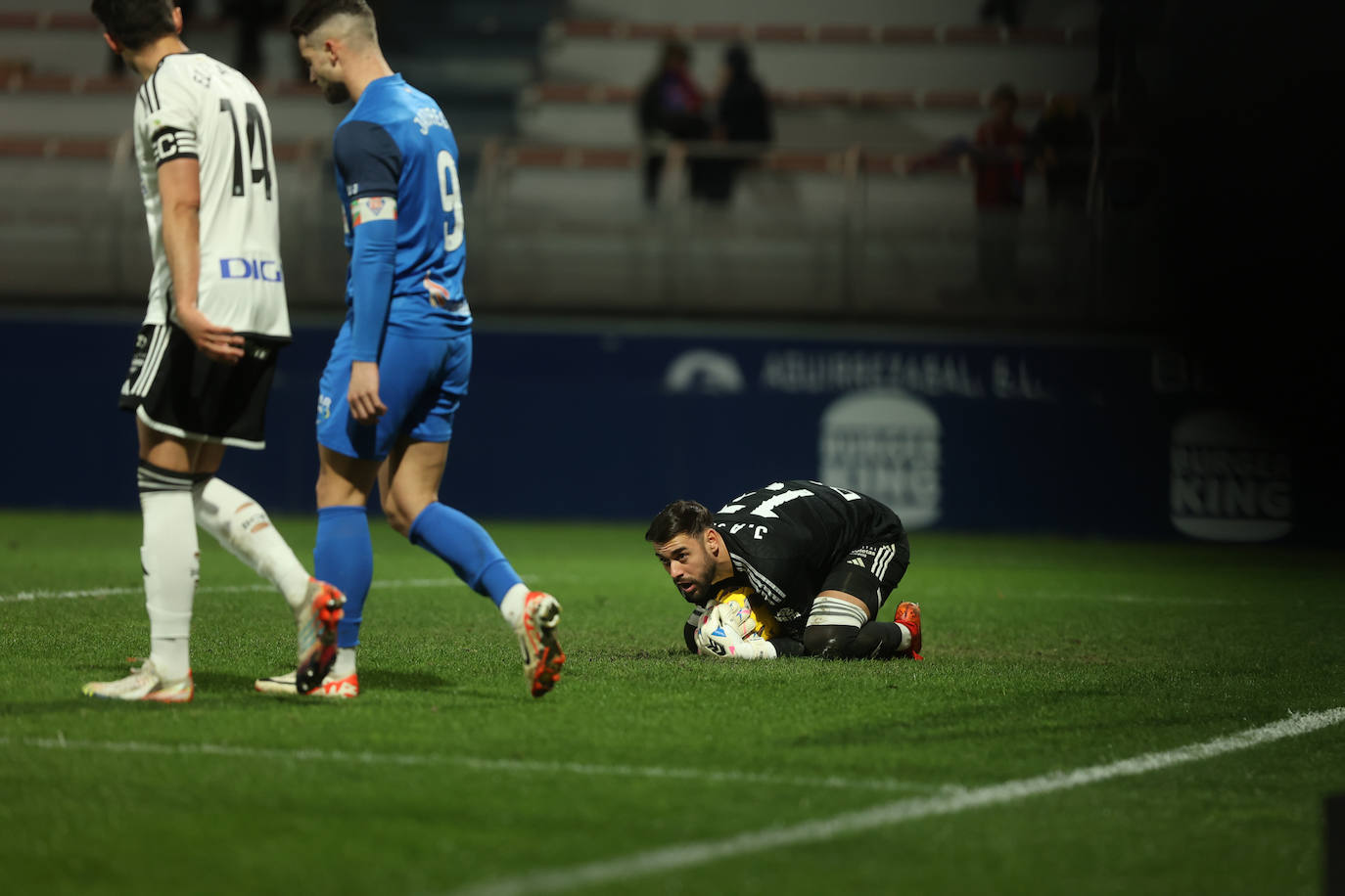 La primera victoria del Burgos CF a domicilio, en imágenes