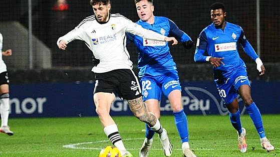 El Burgos CF descorcha el champán como visitante ante el Amorebieta