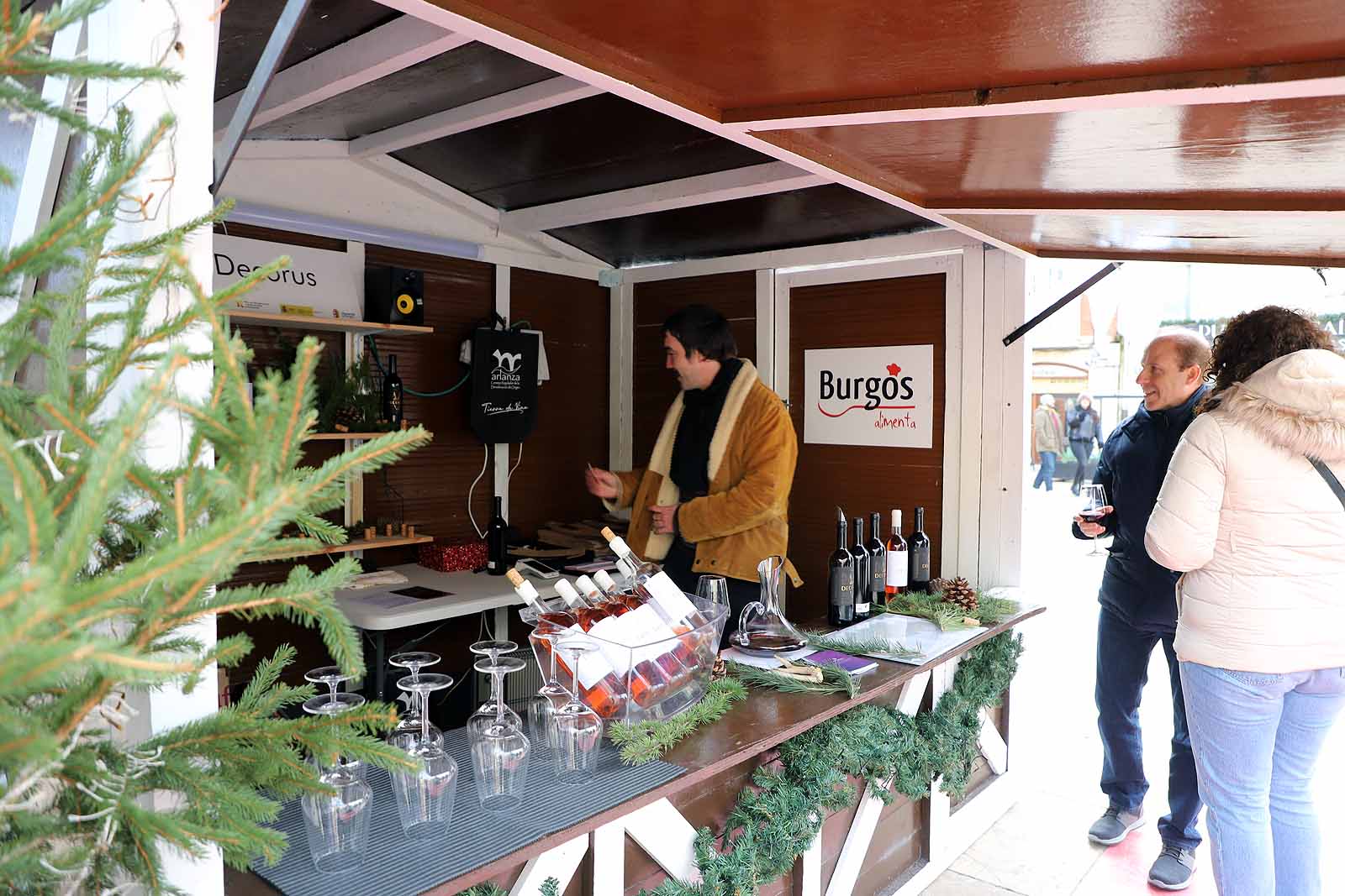 Así es el mercado navideño de Burgos Alimenta