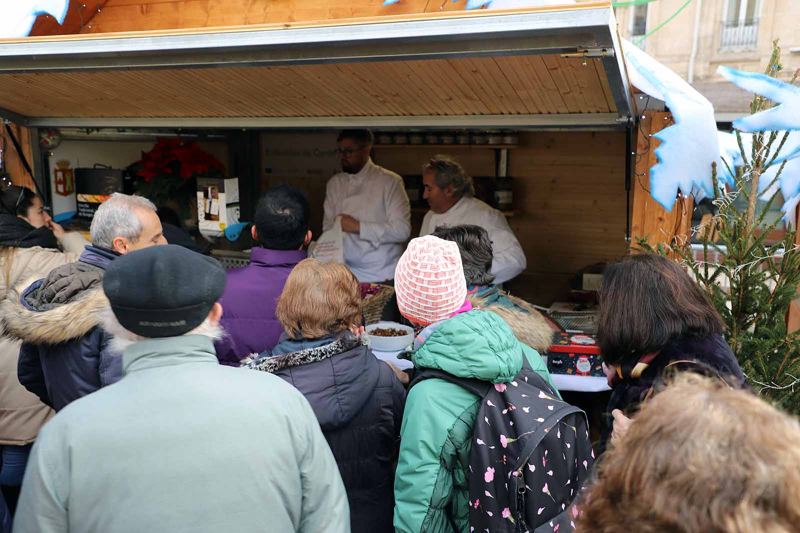 Así es el mercado navideño de Burgos Alimenta