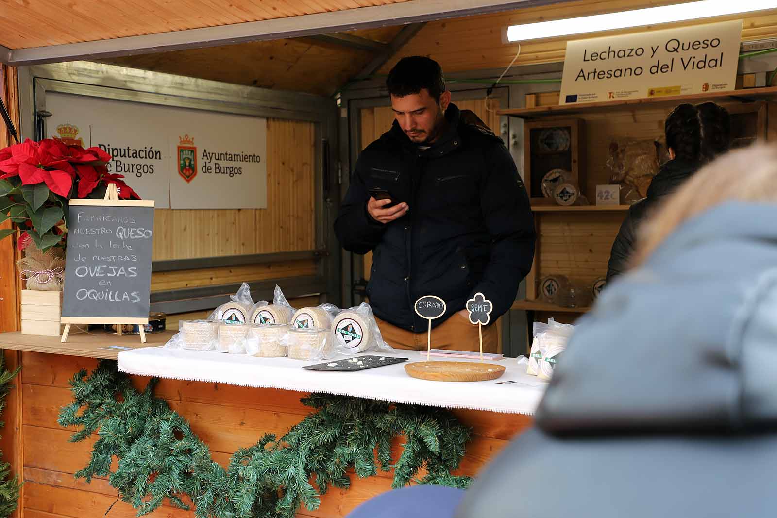 Así es el mercado navideño de Burgos Alimenta