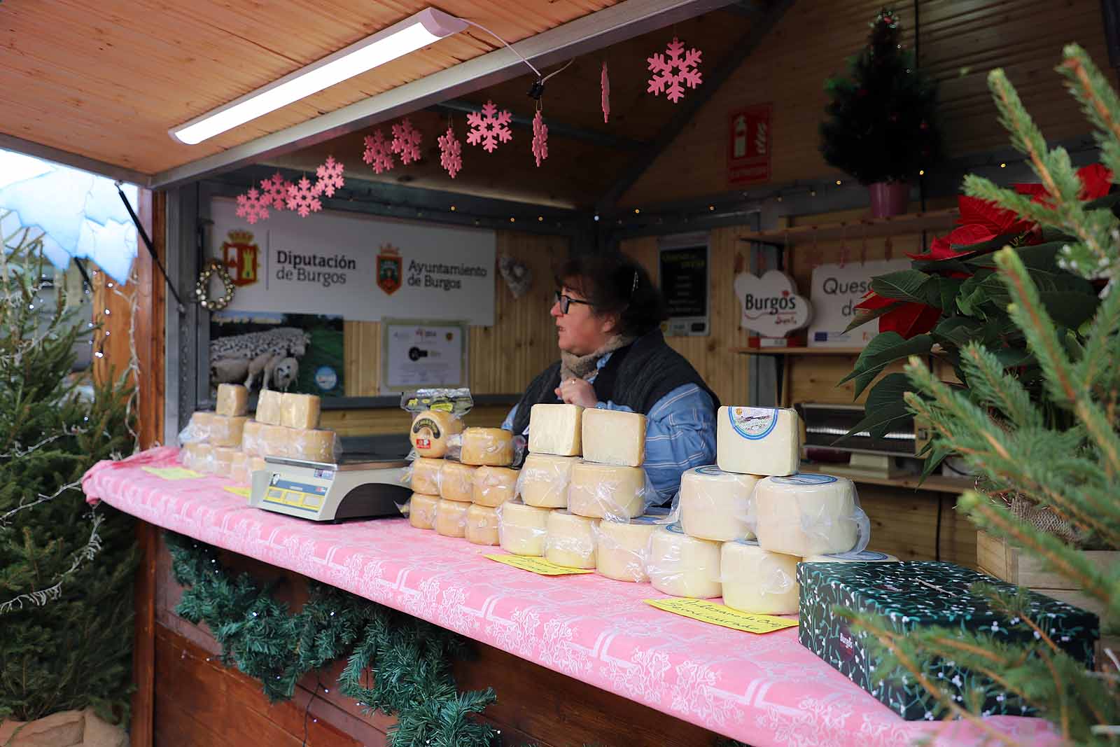 Así es el mercado navideño de Burgos Alimenta