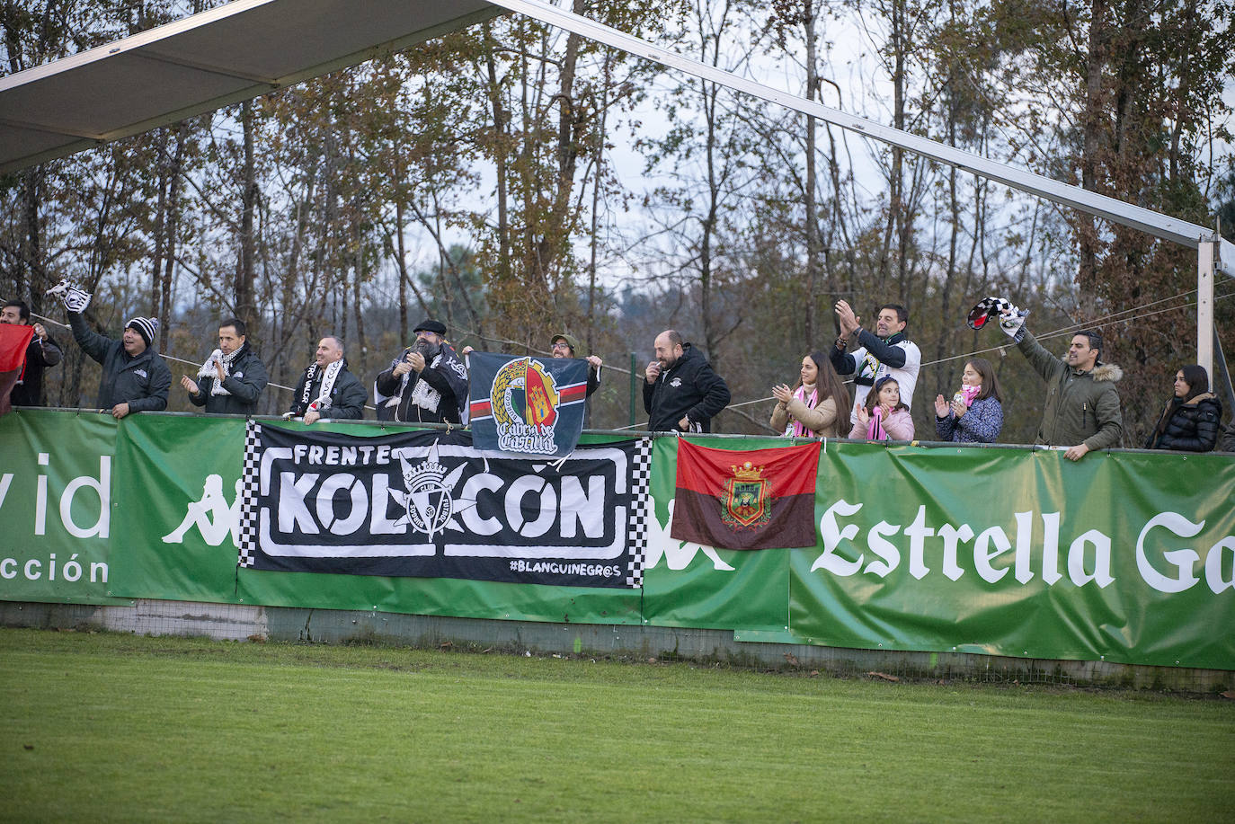 El pase del Burgos CF a dieciseisavos de Copa, en imágenes