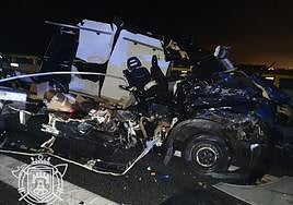 Así ha quedado uno de los vehículos implicados en el accidente múltiple