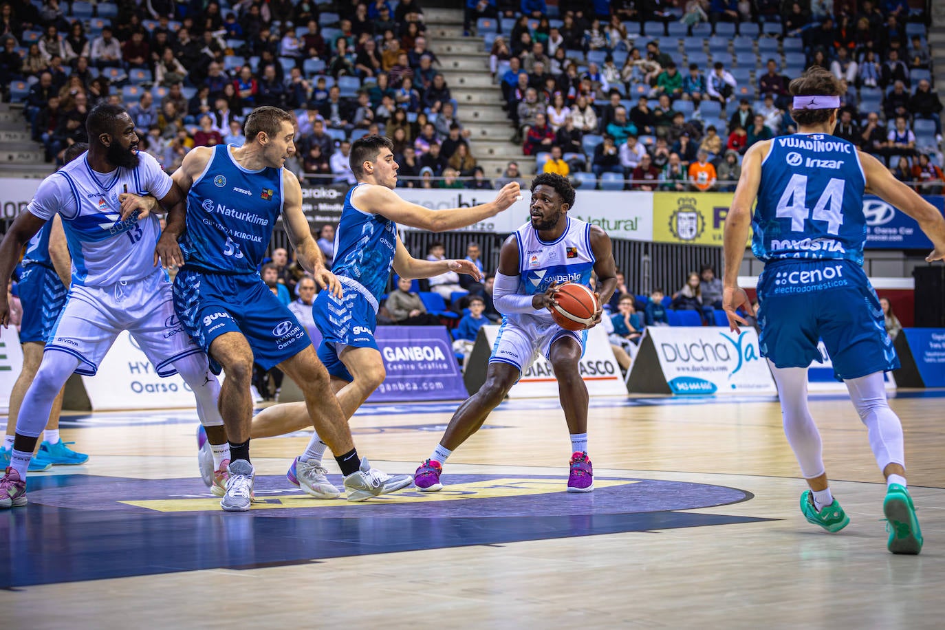 El San Pablo Burgos cae ante Guuk Guipuzkoa doce partidos después