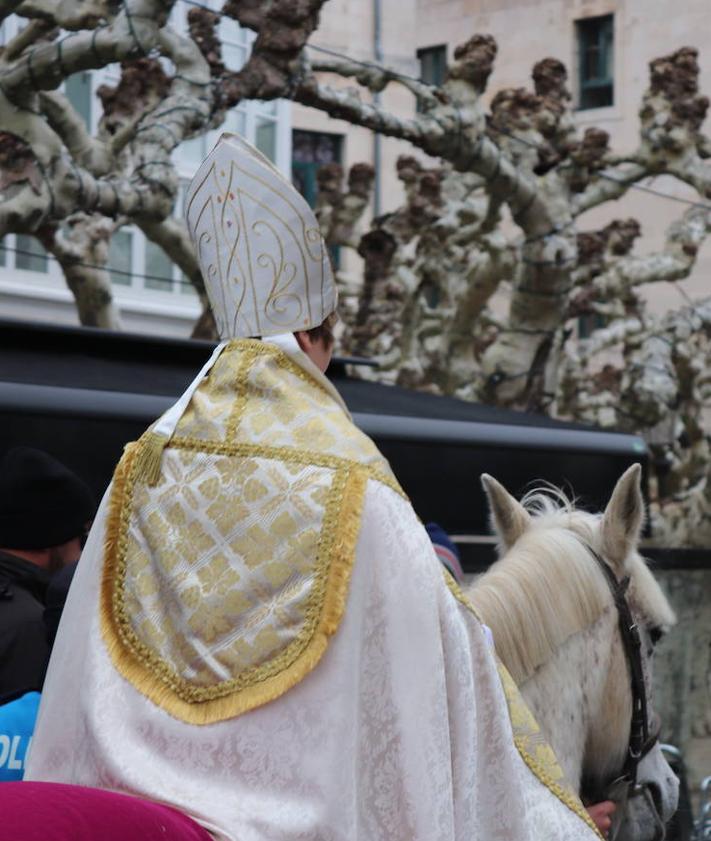 Imagen secundaria 2 - Recorrido del Obispillo por las calles de Burgos. 