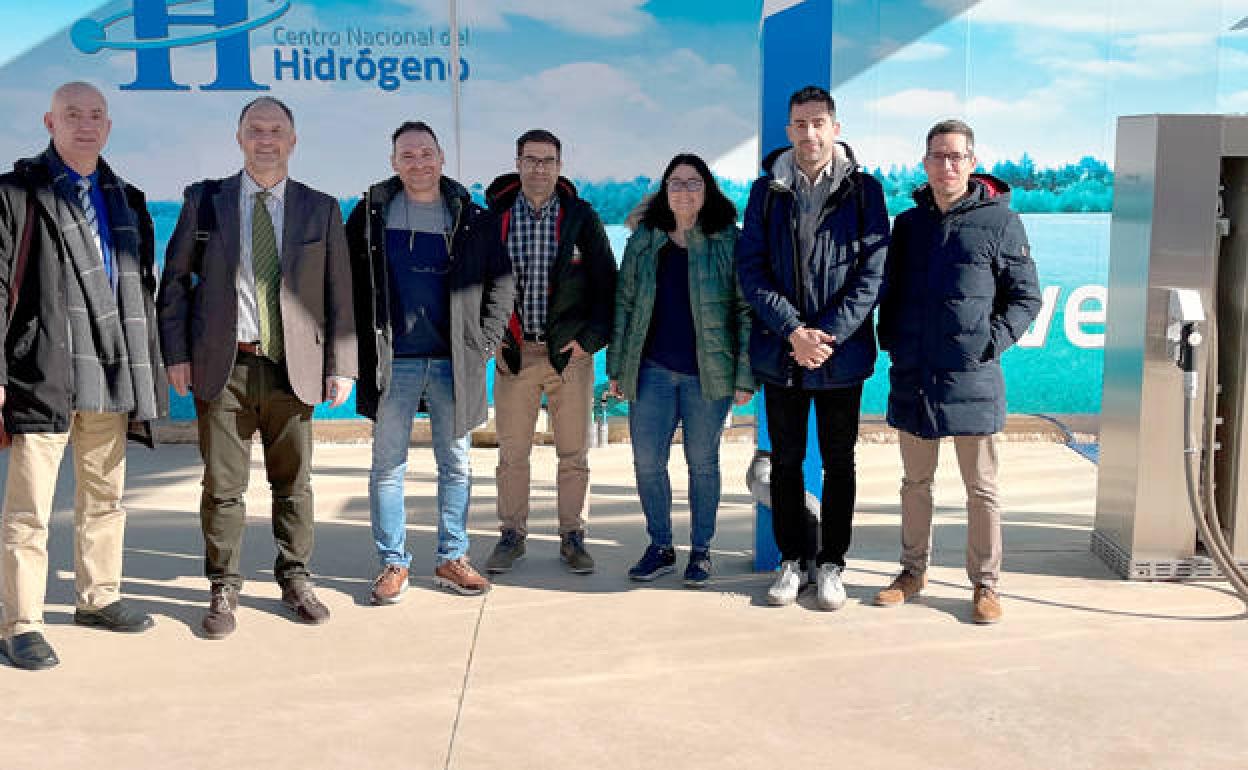 Visita de una delegación de la Universidad de Burgos, al Centro Nacional del Hidrógeno. 