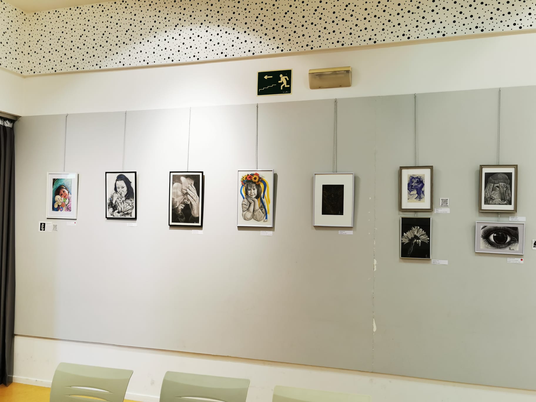 Fotos: Artistas ucranianos exponen en la Biblioteca Miguel de Cervantes de Burgos