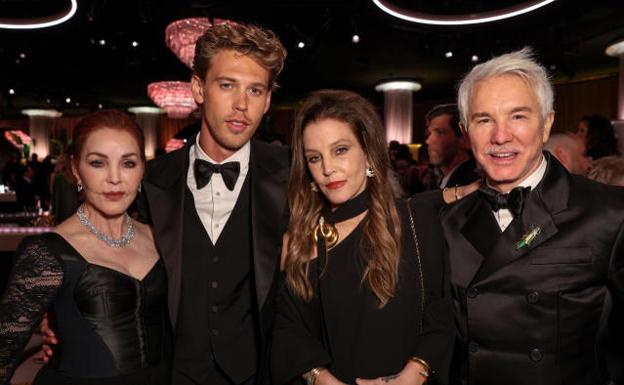 Priscilla Presley, Austin Butler, Lisa Marie Presley y el director de 'Elvis', Baz Luhrmann, el pasado martes en los Globos de Oro.