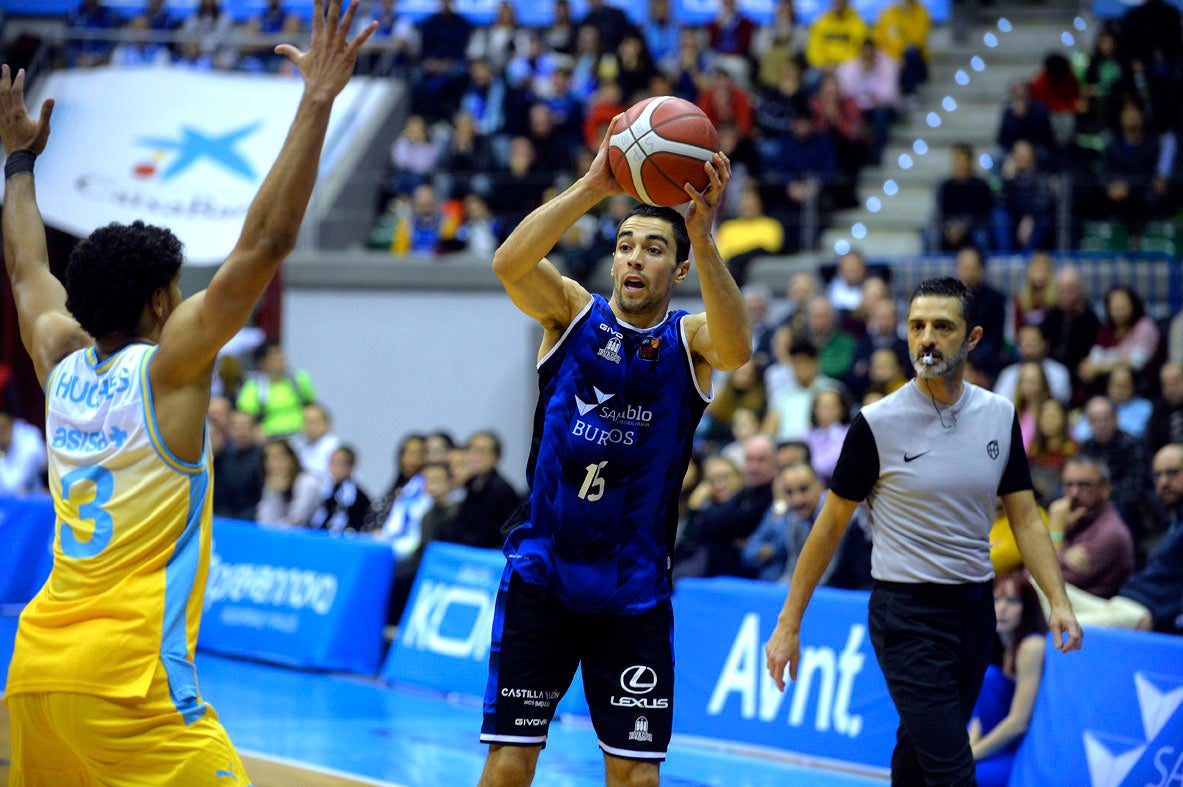 Fotos: El San Pablo cae derrotado en el Coliseum