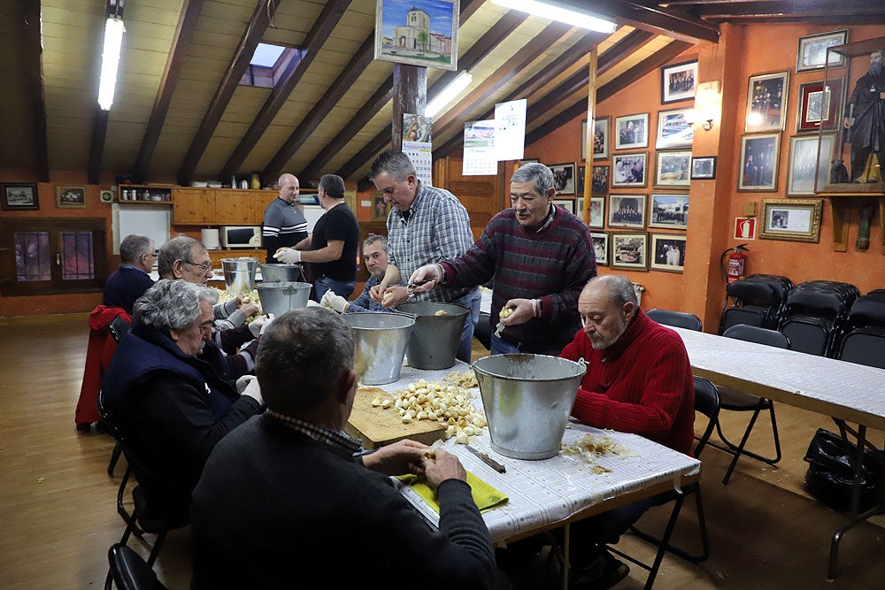 Fotos: La Cofradía de San Antón se prepara para celebrar Los Titos