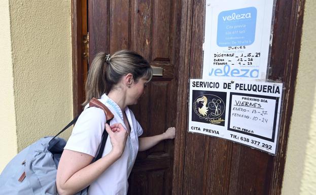 El salón de belleza viaja al medio rural de Burgos