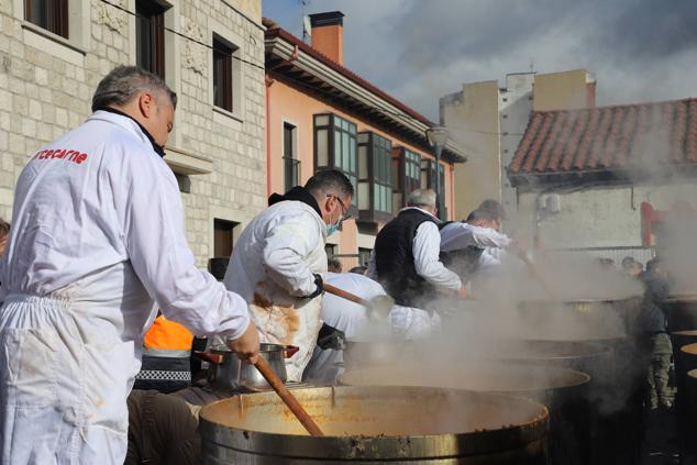 Fotos: Cientos de burgaleses hacen cola para probar &#039;Los Titos&#039;