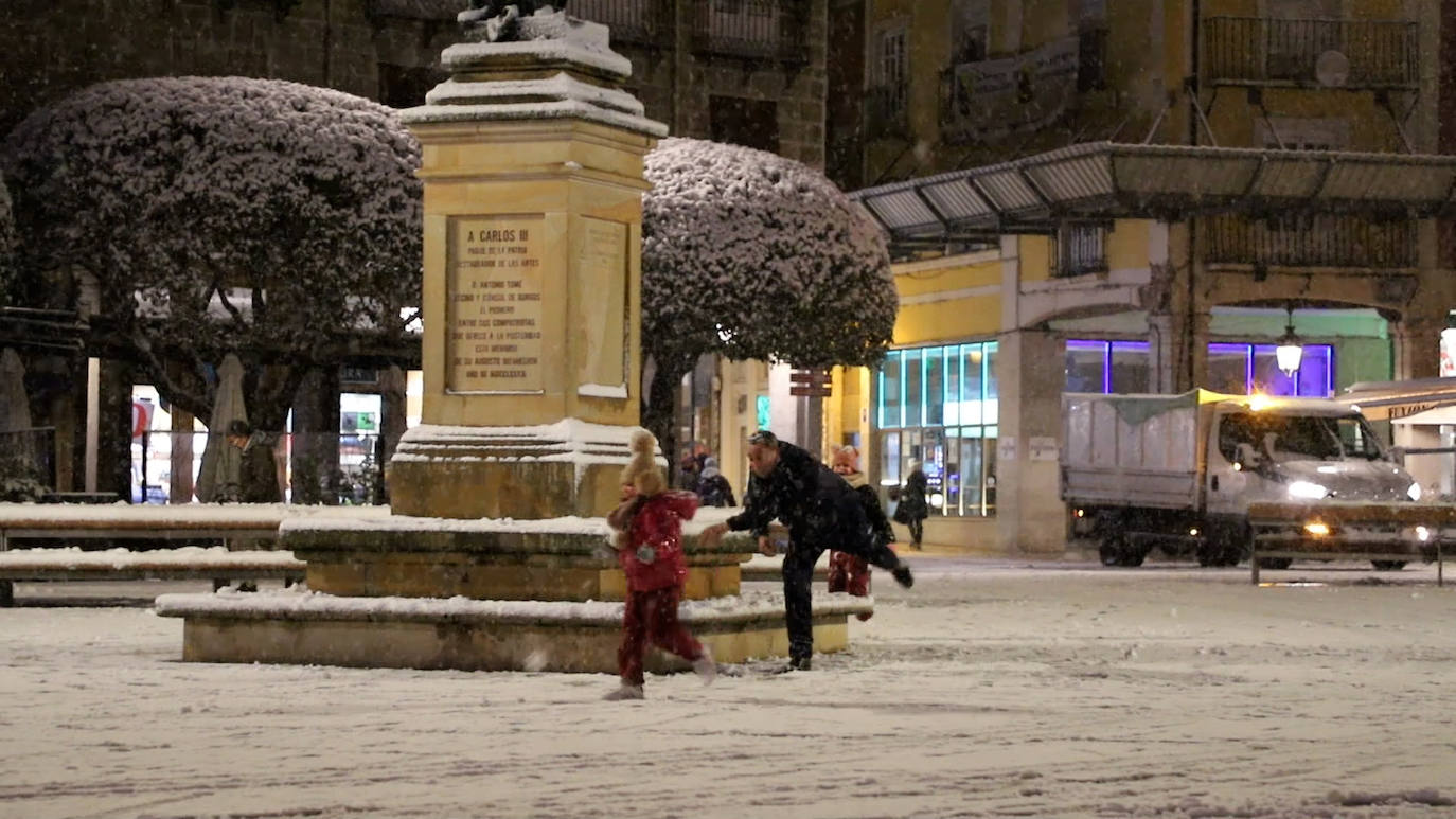 Las nevadas se han echo notar a última hora de la tarde en la capital burgalesa