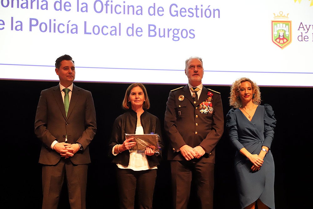 Fotos: La Policía Local de Burgos entrega distinciones y reconocimientos por el Patrón de 2023