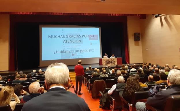 Conferencia sobre los errores y horrores de la arqueología mirandesa 