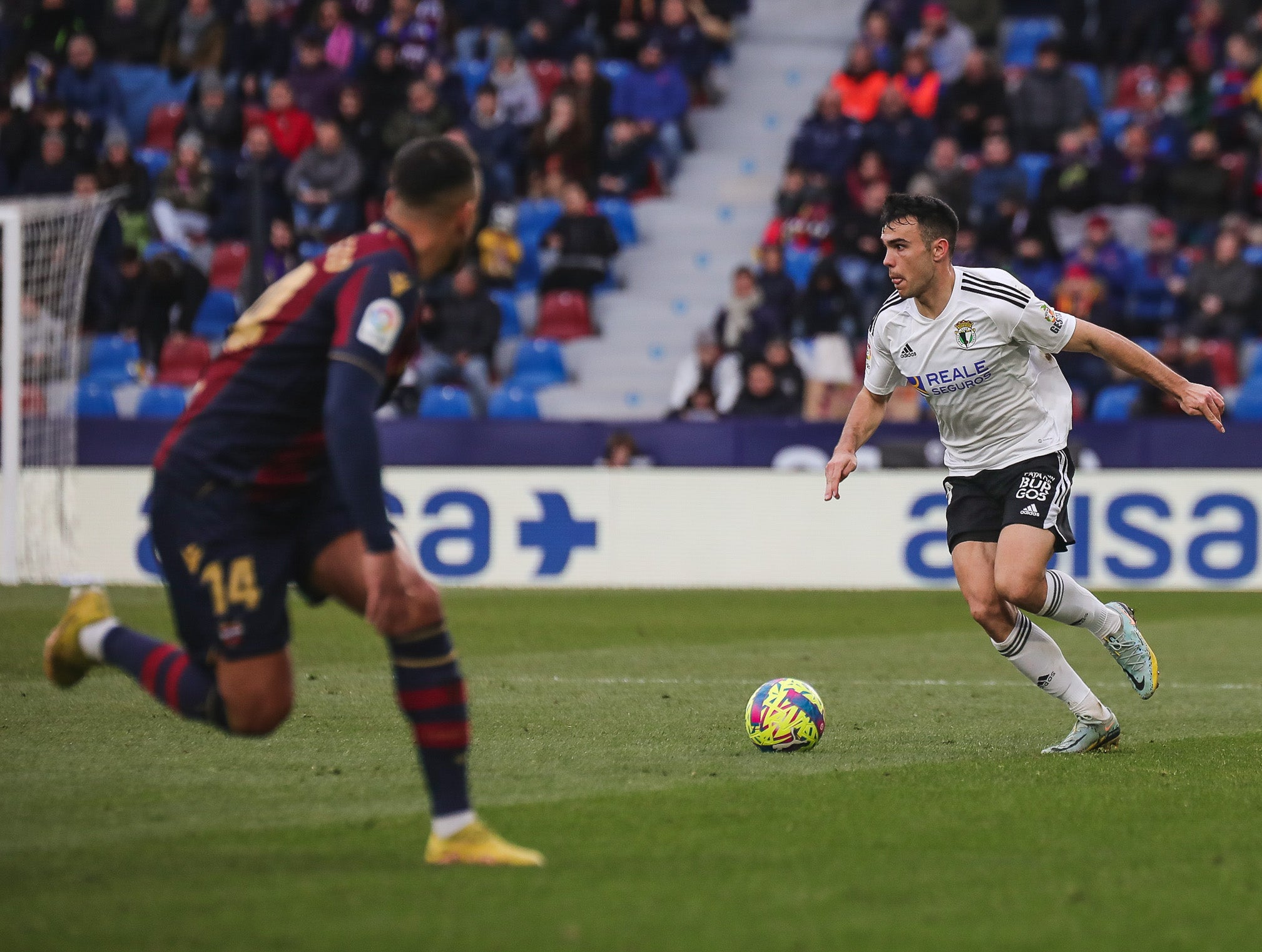 Fotos: El Burgos CF cae ante el Levante UD