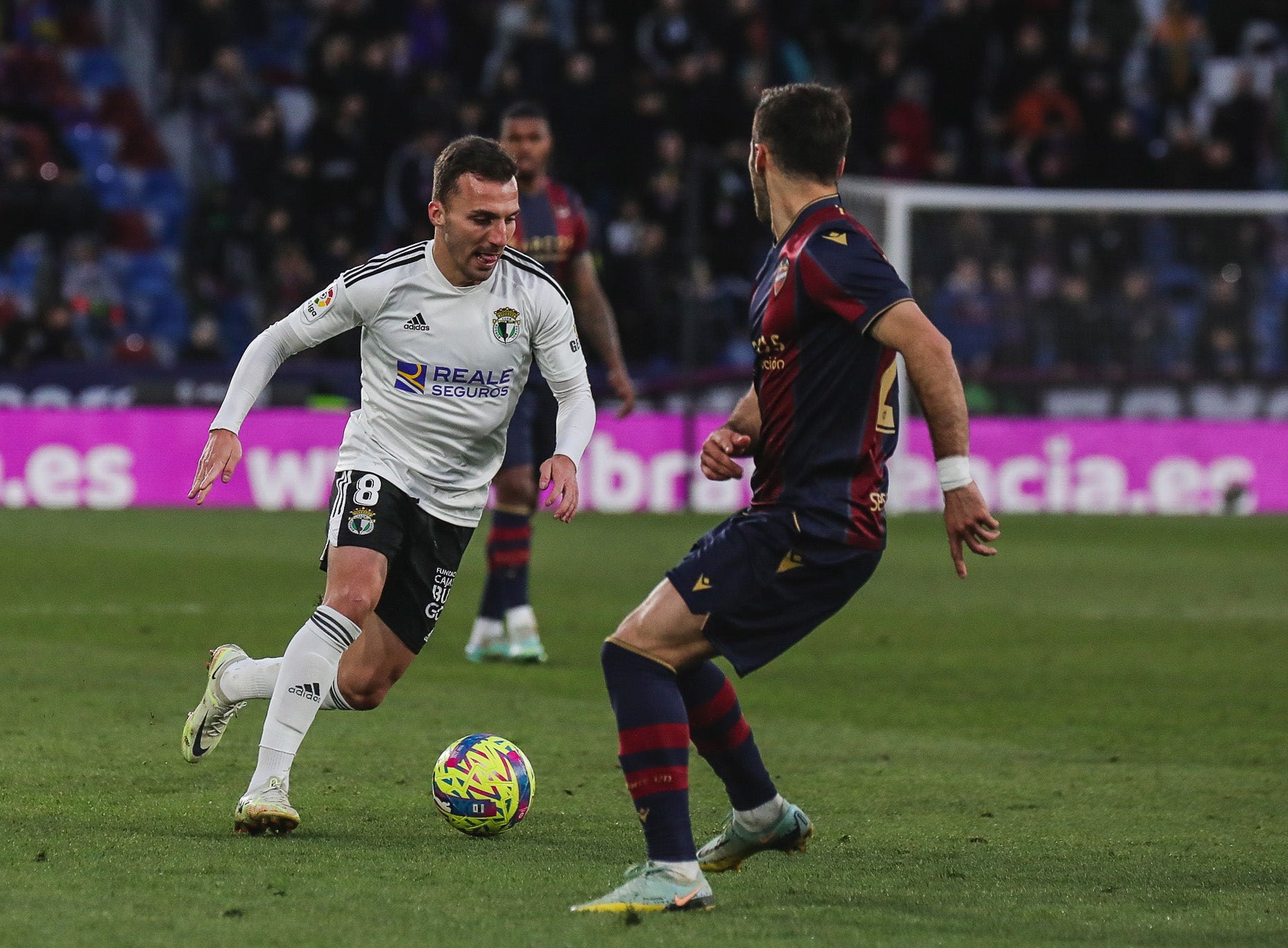 Fotos: El Burgos CF cae ante el Levante UD