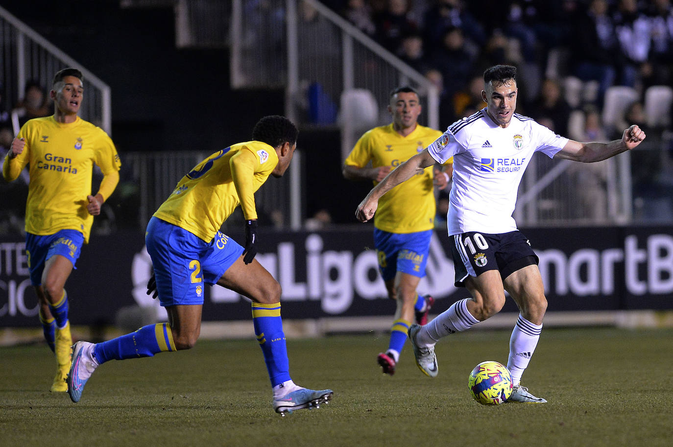 Imágenes del empate entre el Burgos CF y la UD Las Palmas este lunes en El Plantío