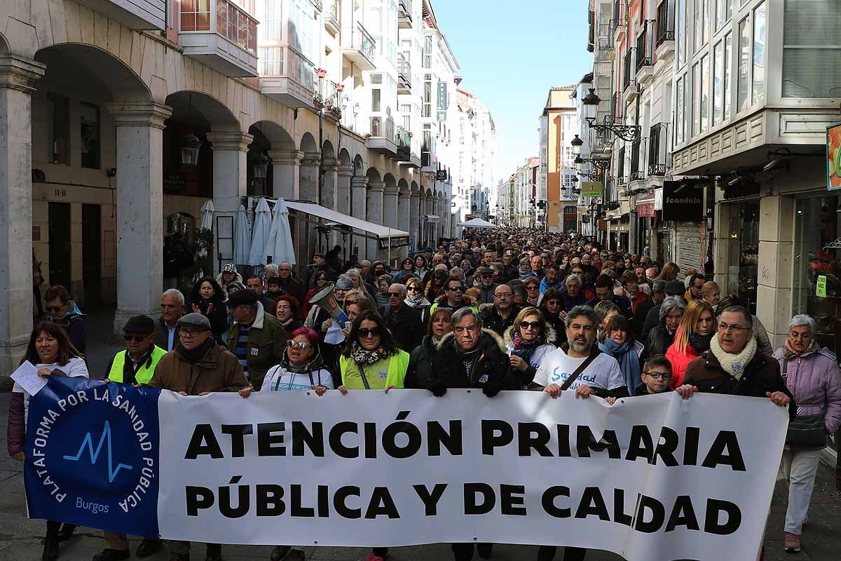 Fotos: Los burgaleses arropan masivamente las protestas a favor de una Sanidad Pública de calidad