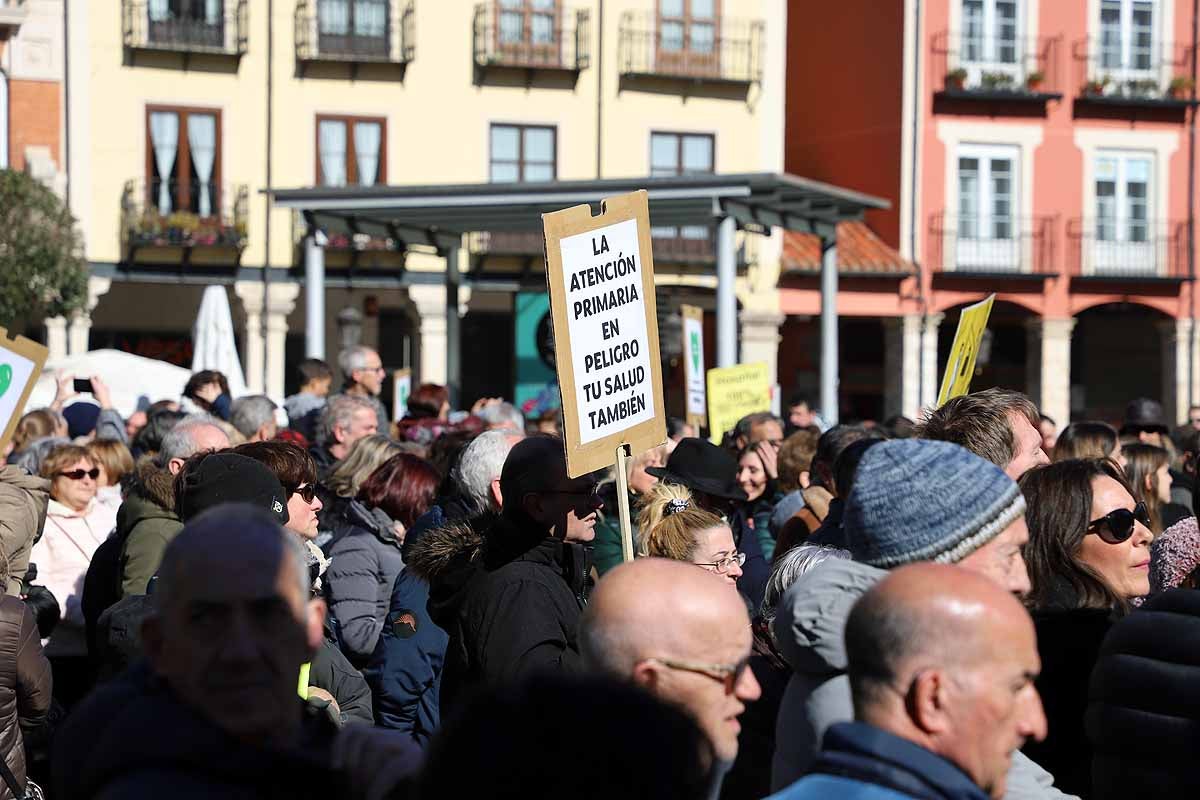 Fotos: Los burgaleses arropan masivamente las protestas a favor de una Sanidad Pública de calidad