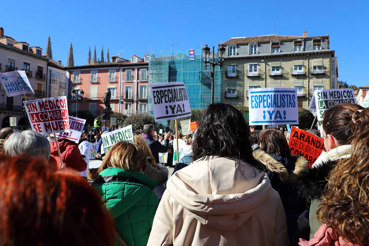 Fotos: Los burgaleses arropan masivamente las protestas a favor de una Sanidad Pública de calidad