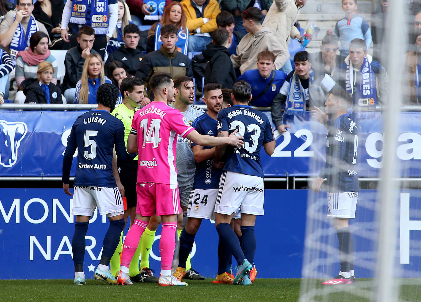 Imagenes de la victoria del Burgos CF ante el Real Oviedo este domingo en el Carlos Tartiere
