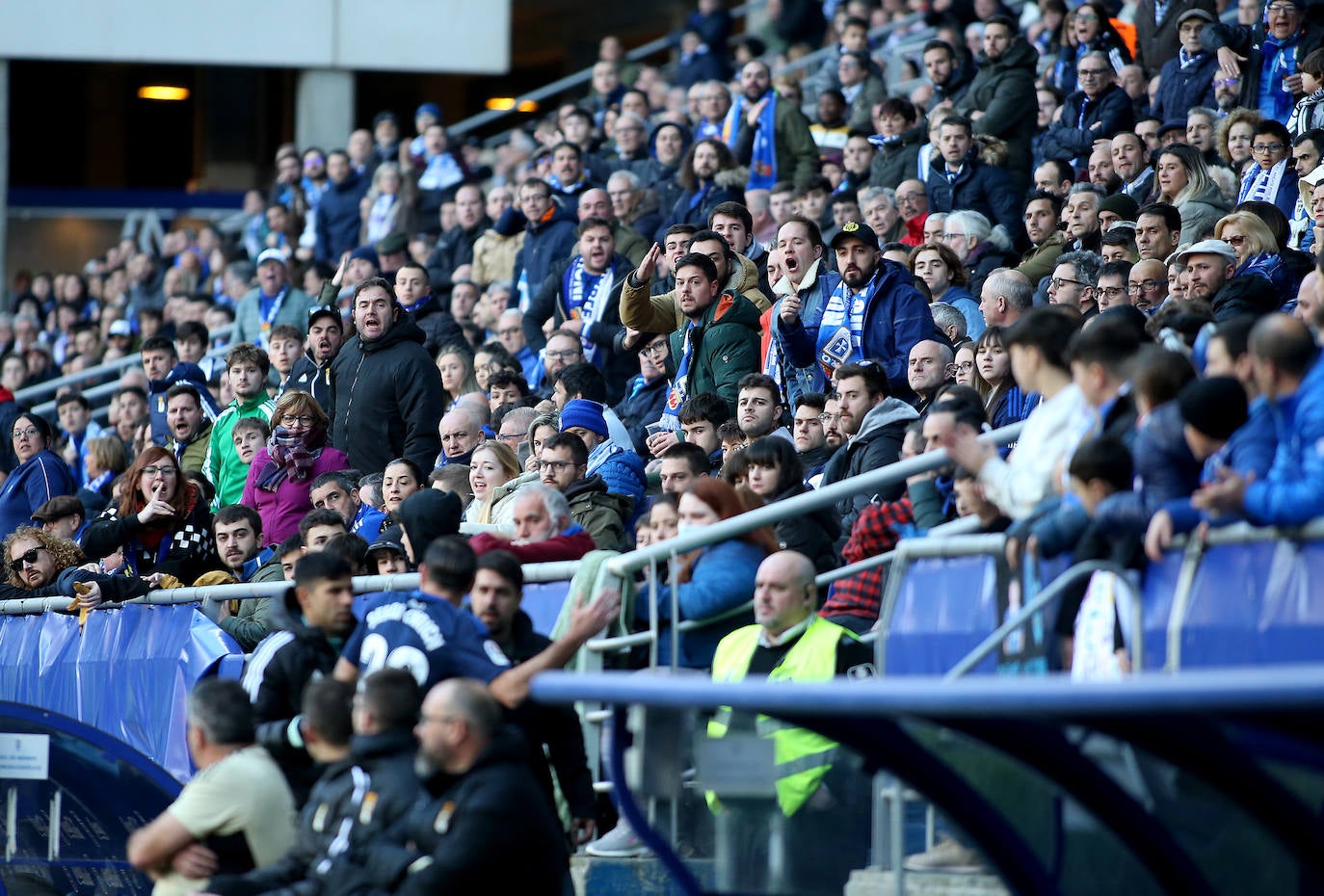 Imagenes de la victoria del Burgos CF ante el Real Oviedo este domingo en el Carlos Tartiere
