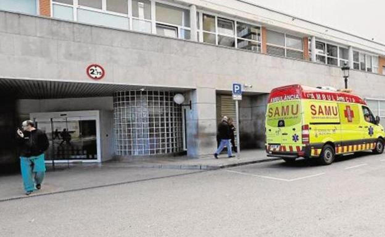 La mujer permanece ingresada en el Hospital Clínico de Valencia