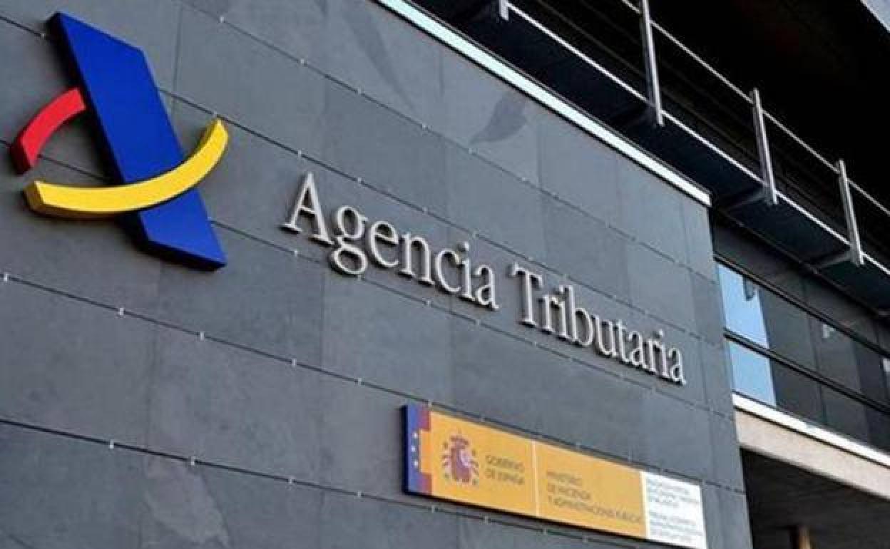 La Agencia Tributaria habilita la solicitud de ayudas de 200 euros a familias vulnerables.