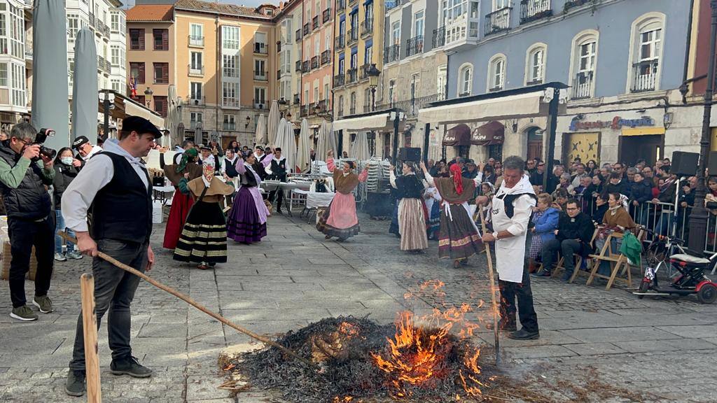 Fotos: Los Cucos retoman la matanza en la plaza de La Flora