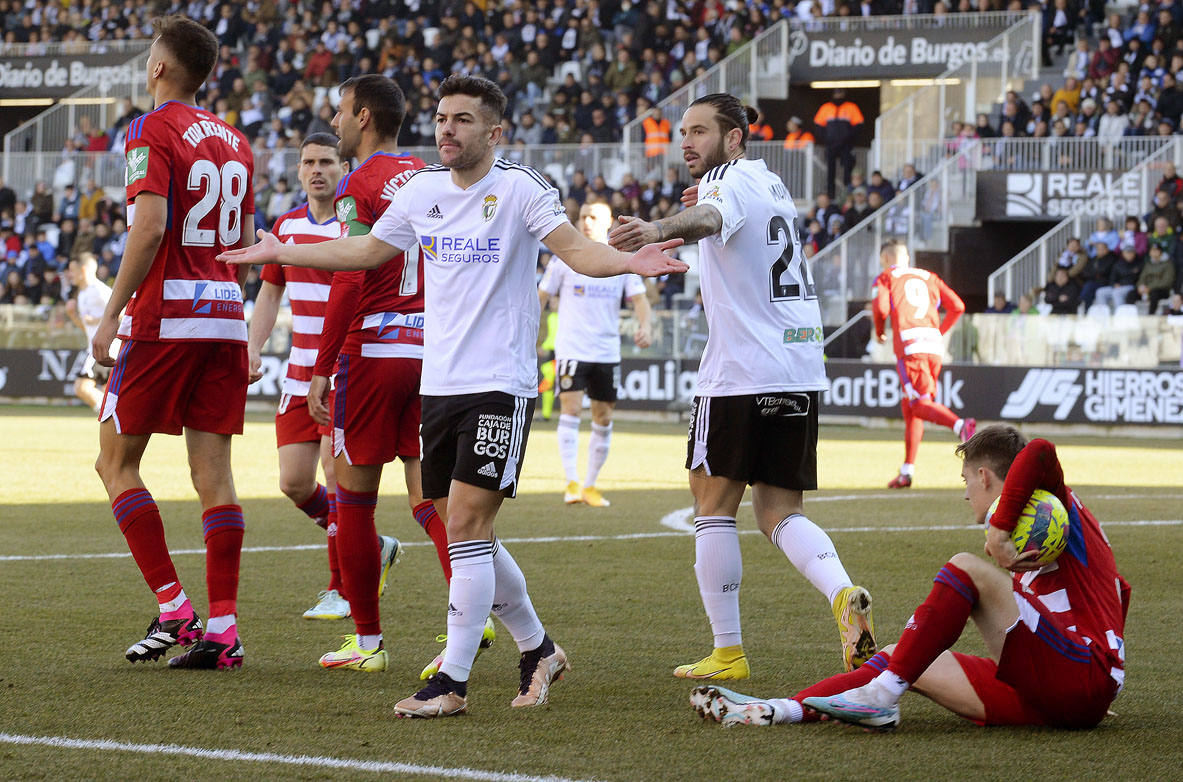 Imágenes de la derrota del Burgos CF ante el Granada CF este sábado en El Plantío