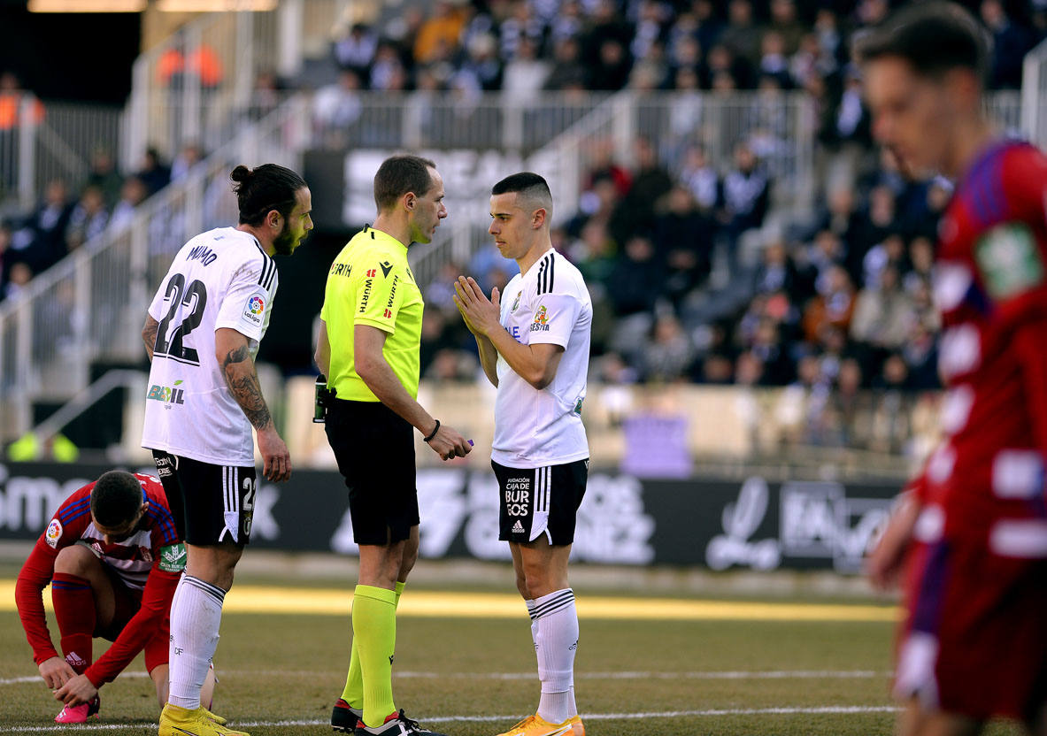 Imágenes de la derrota del Burgos CF ante el Granada CF este sábado en El Plantío