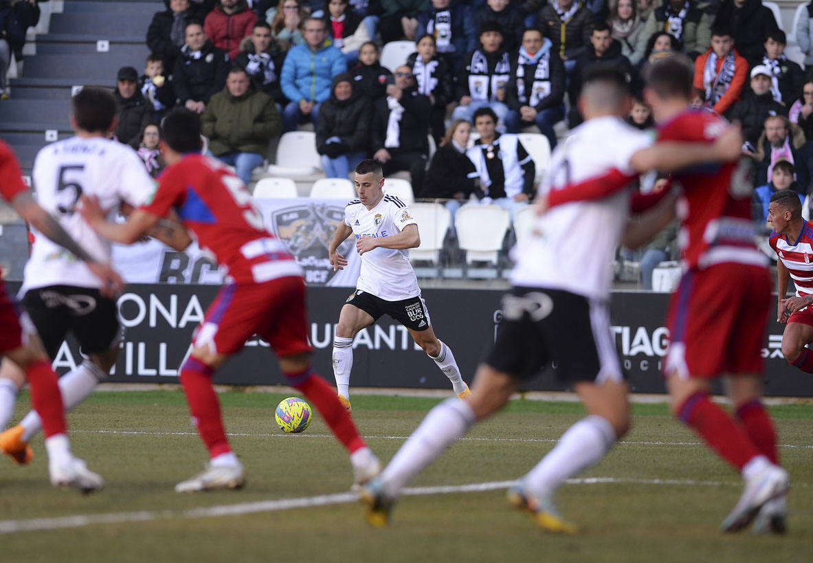 Imágenes de la derrota del Burgos CF ante el Granada CF este sábado en El Plantío