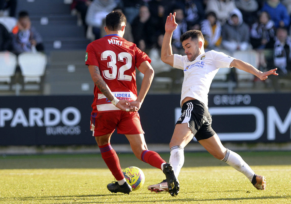 Imágenes de la derrota del Burgos CF ante el Granada CF este sábado en El Plantío