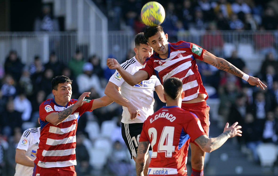 Imágenes de la derrota del Burgos CF ante el Granada CF este sábado en El Plantío