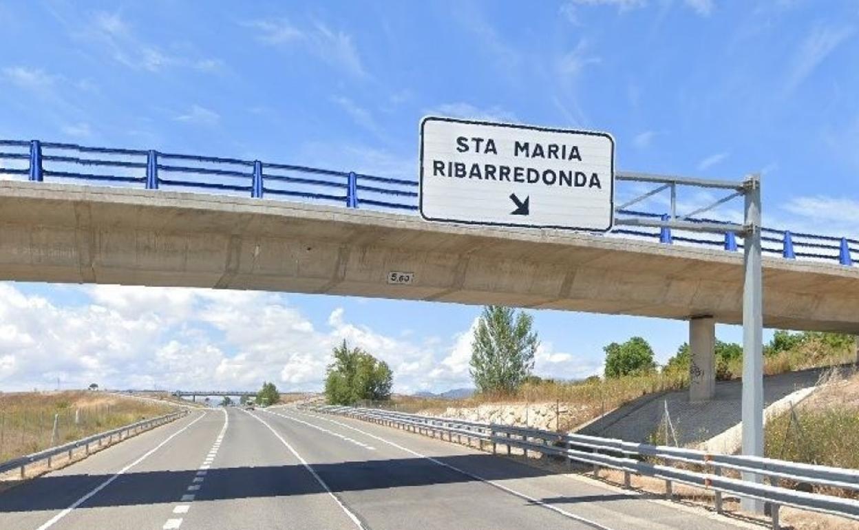 Los carteles de Santa María Ribarredonda aparecen con la letra b y no la v. 