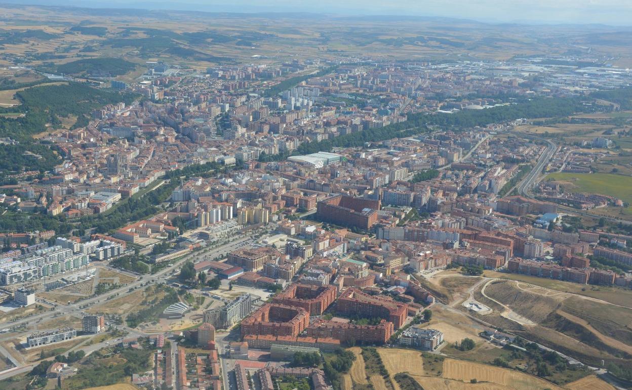 Vista aérea del casco urbano de Burgos. 