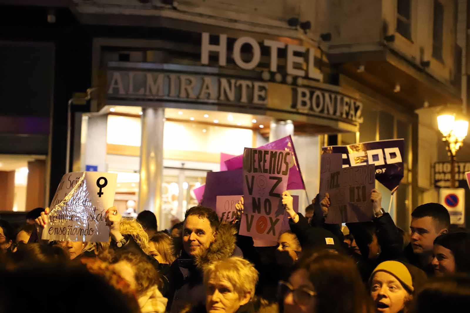 Fotos: El feminismo se echa a las calles de Burgos