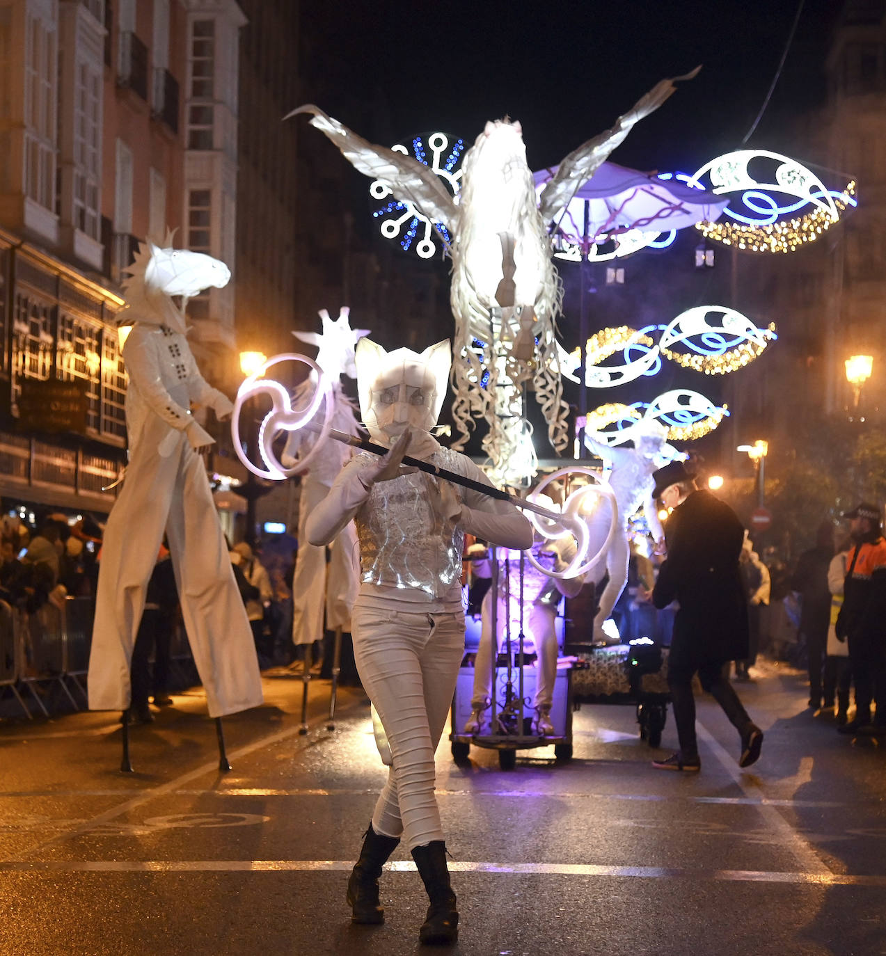 Los Reyes reparten ilusión por las calles de Burgos