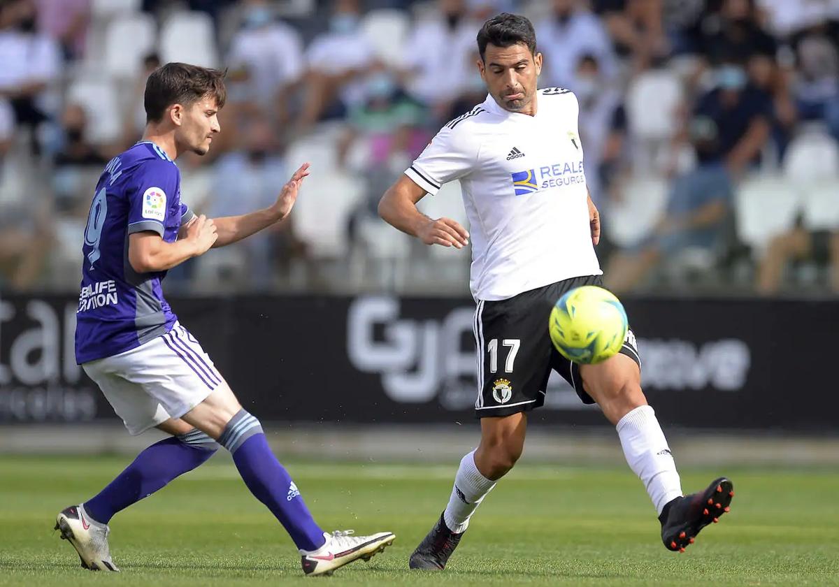 Toni Villa y Andy Rodríguez en una imagen del último derbi disputado en El Plantío.