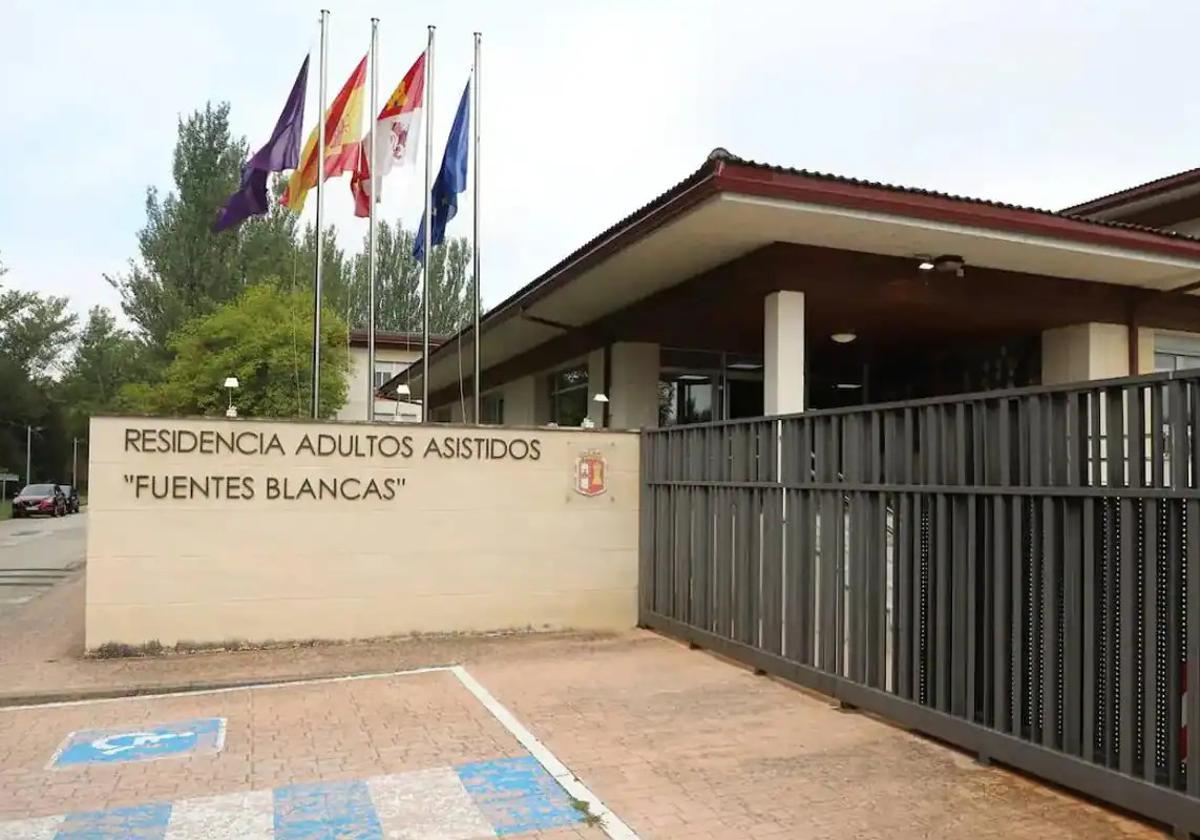 Acceso a la residencia de adultos asistidos Fuentes Blancas.