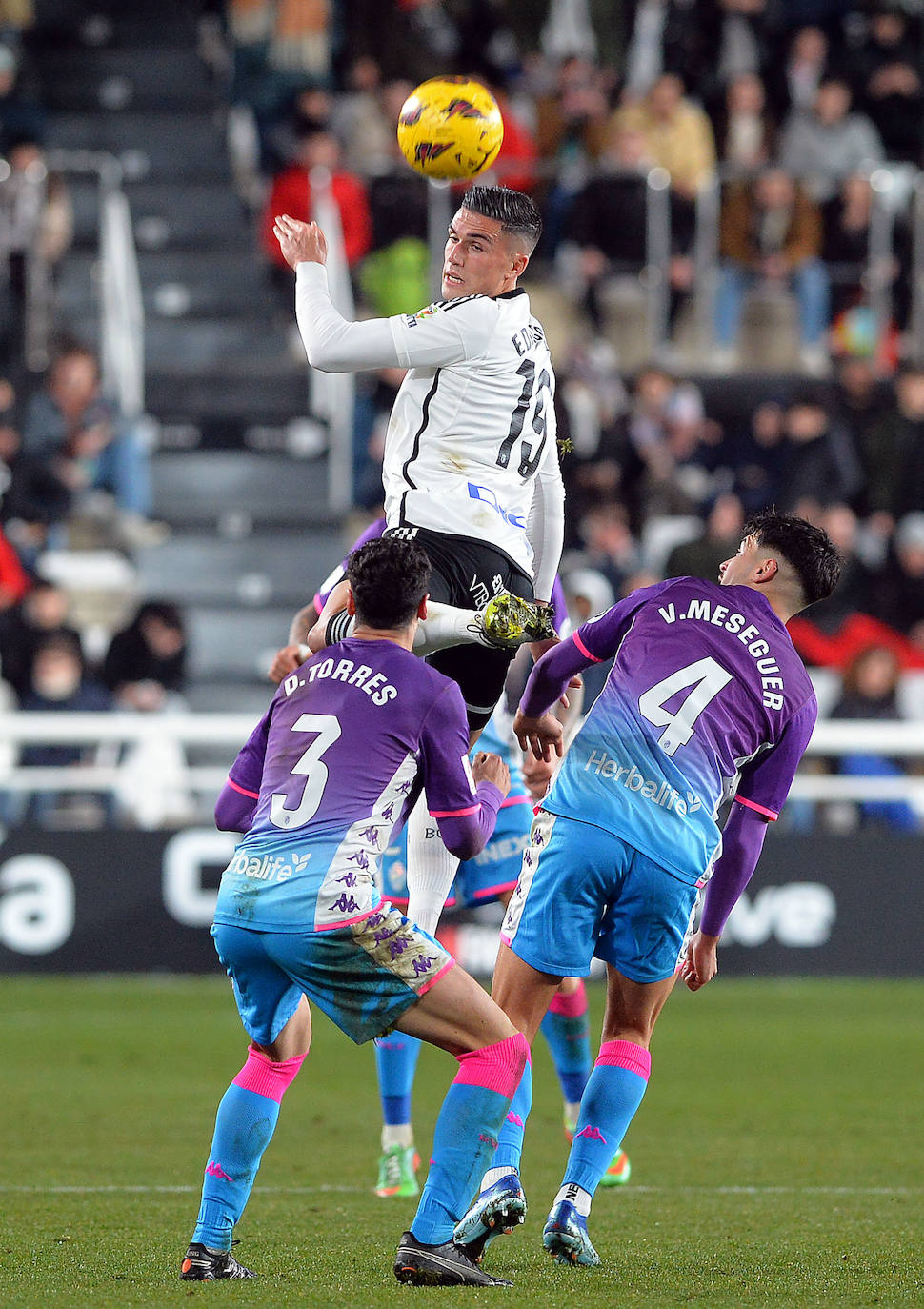 La victoria del Burgos CF en el derbi castellano, en imágenes