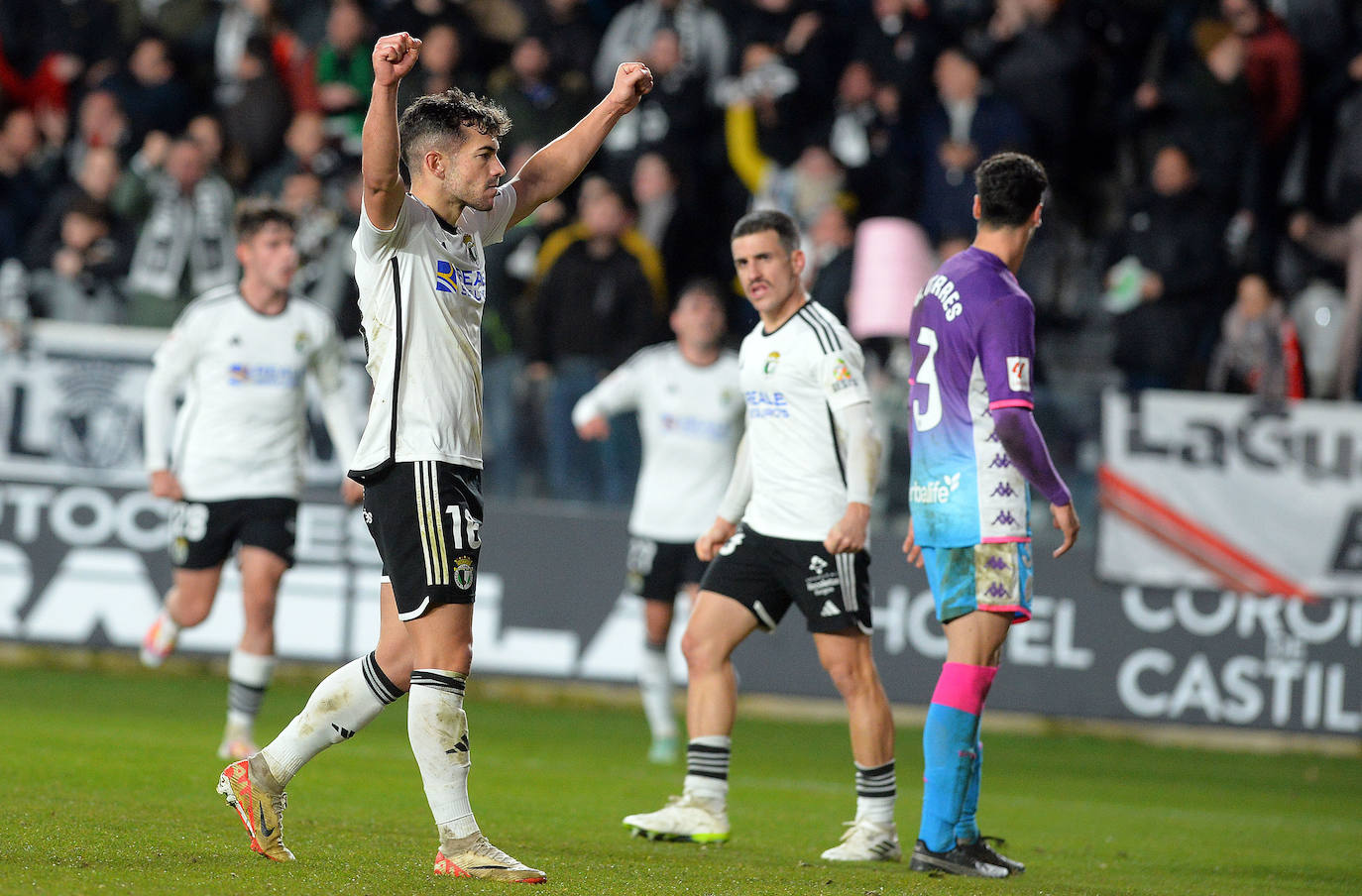 La victoria del Burgos CF en el derbi castellano, en imágenes