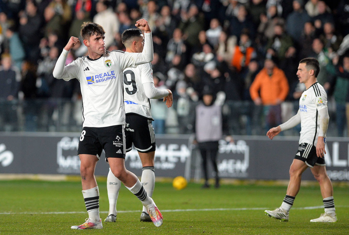 La victoria del Burgos CF en el derbi castellano, en imágenes